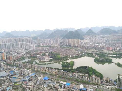 五鼠带您看凉都 六盘水市凤池,一廊一阁水三分,悬阳千荷凤九吟
