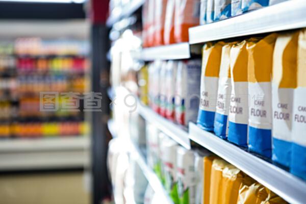 超市货架上的贸易食品 全球化时代下的消费选择